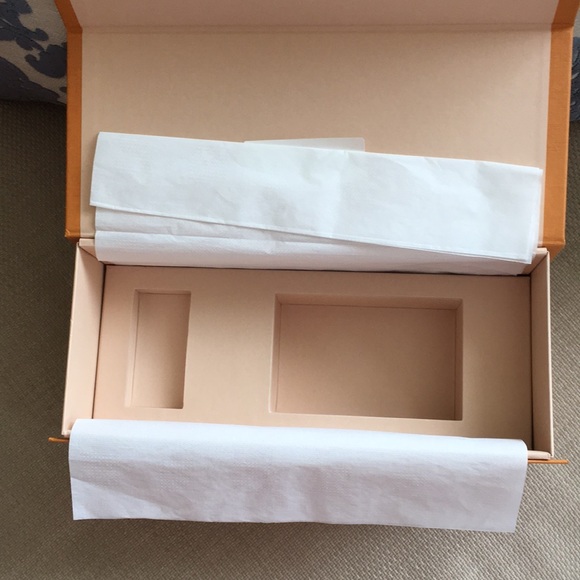 Louis Vuitton Orange Box w Ribbon and Gift Card - Picture 2 of 5